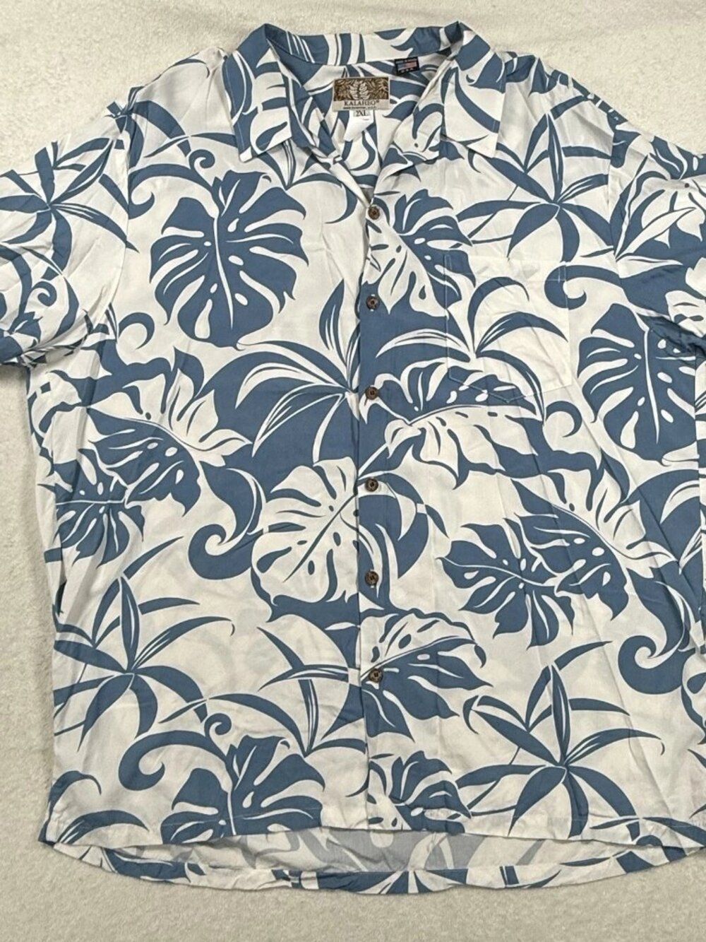 Kalaheo Hawaii USA Mens 2XL Blue White Rayon Hawaiian Aloha Shirt Tropical